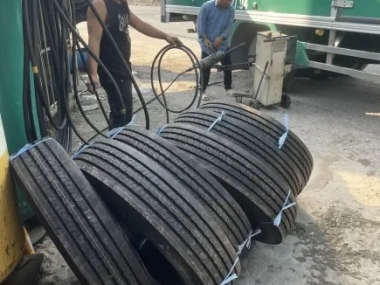 Vá vỏ lưu động – Giải pháp nhanh gọn khi xe gặp sự cố